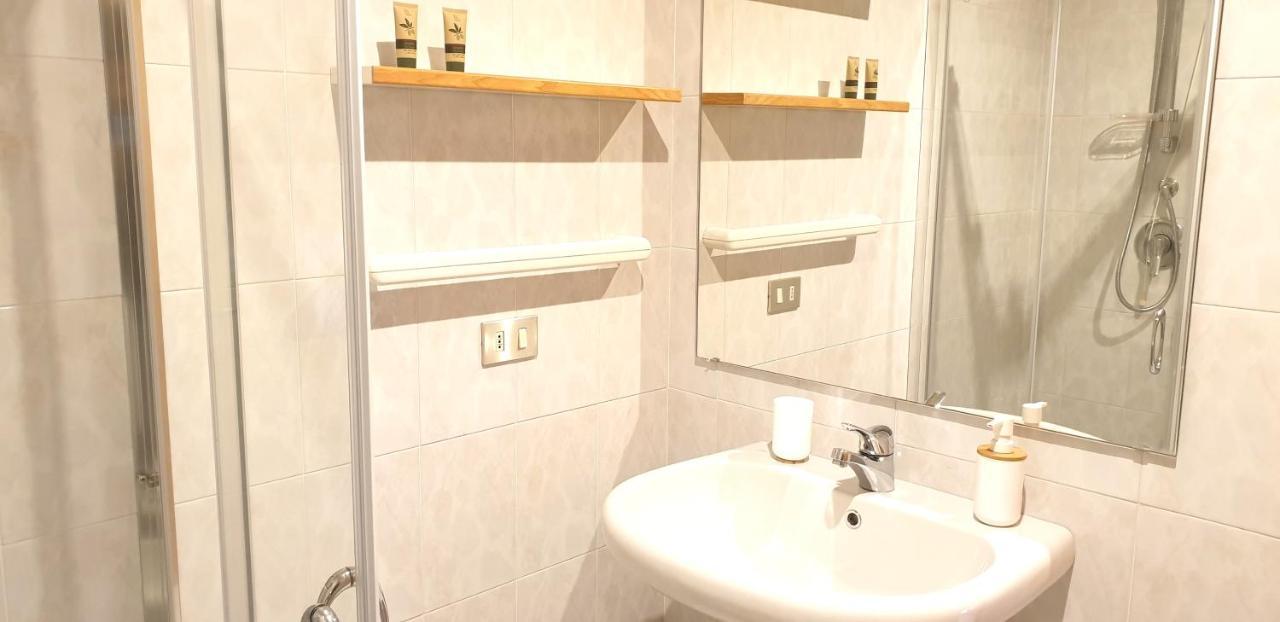 Charming Apartment & Parking By Anthea Homes グラード エクステリア 写真