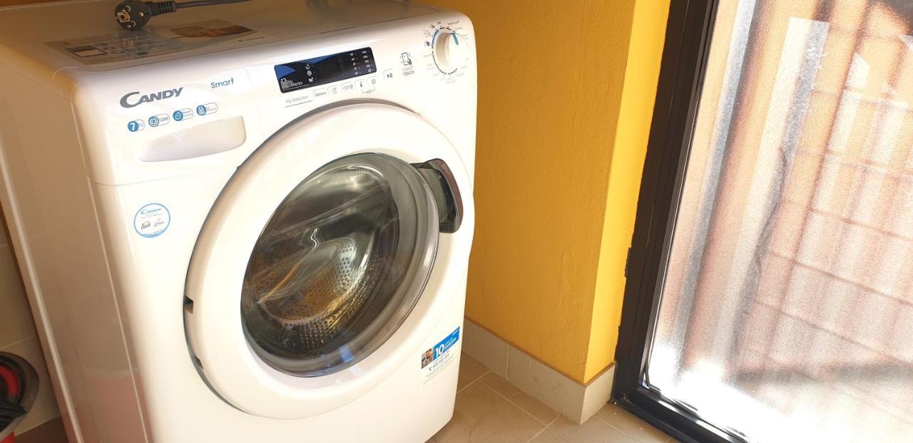Charming Apartment & Parking By Anthea Homes グラード エクステリア 写真